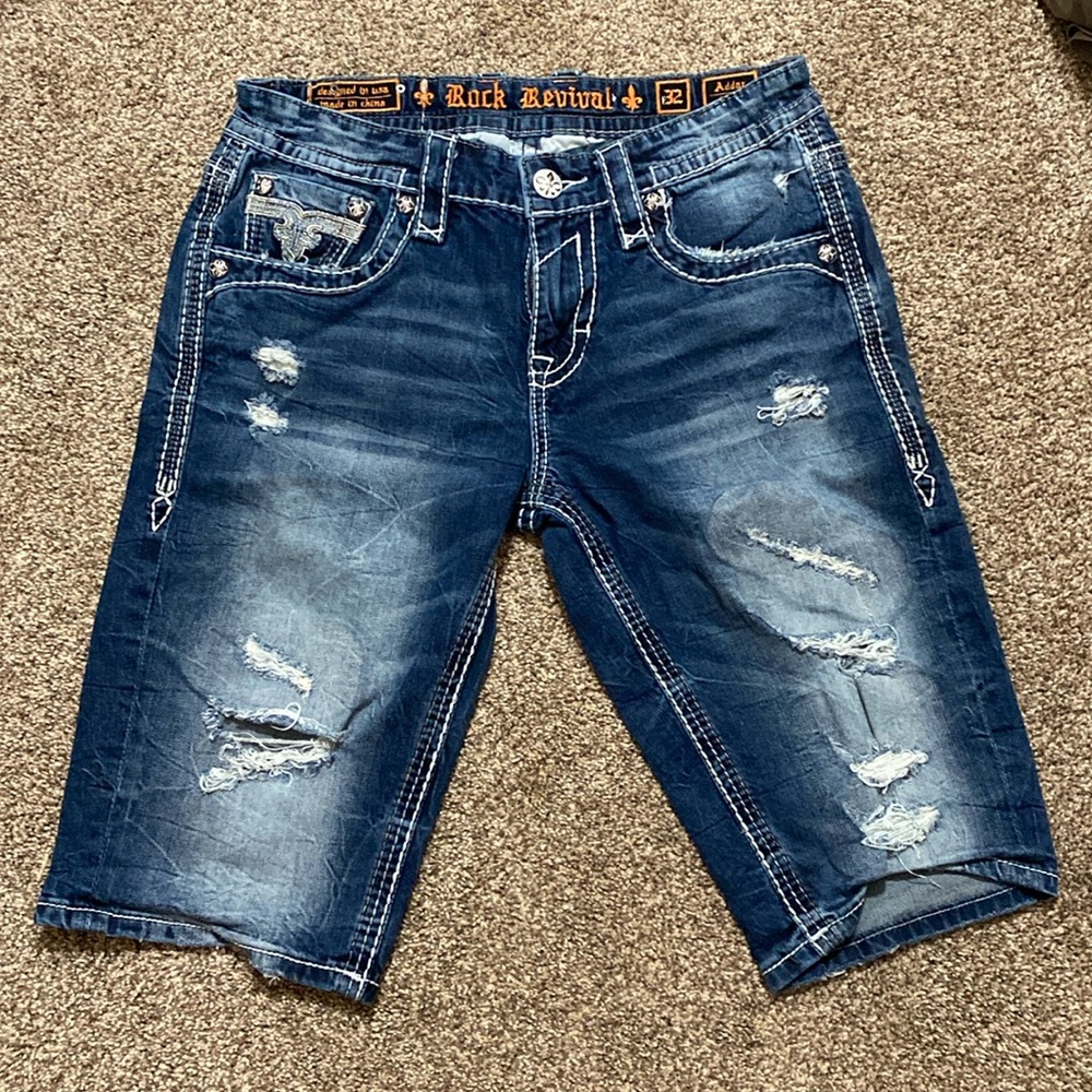 Men’s Rock Revival shorts size 32